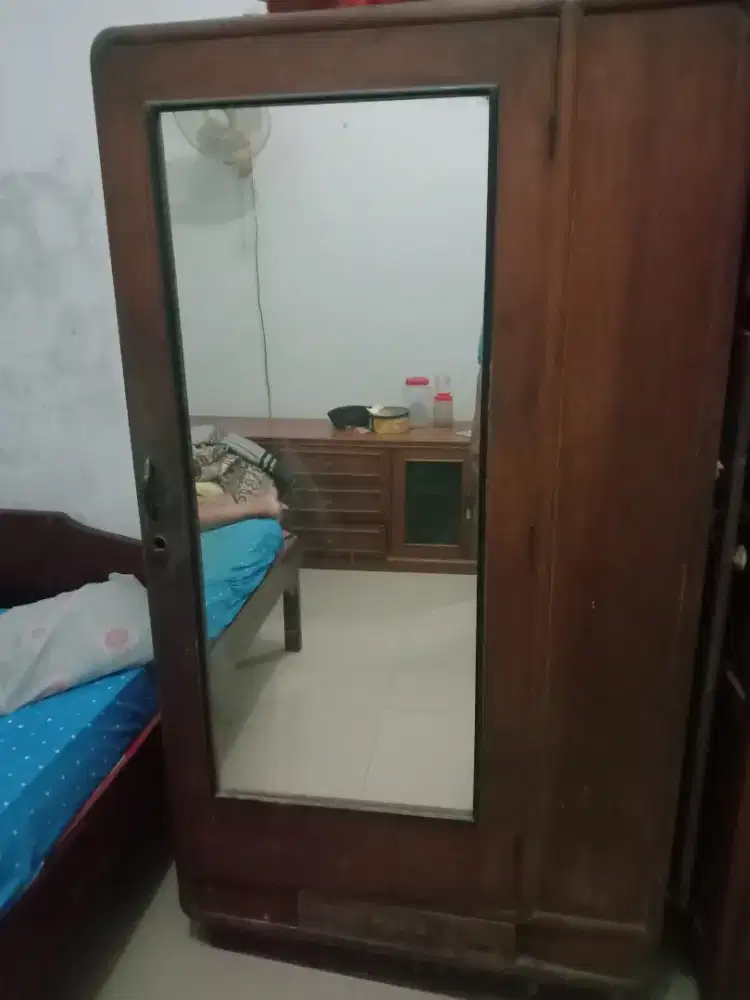 Lemari jadul jati lawas