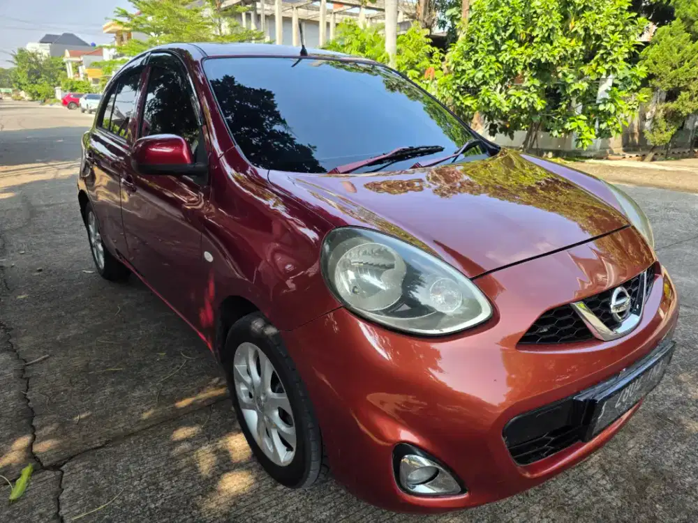 Dijual nissan March AT 1.2 2016 warna merah