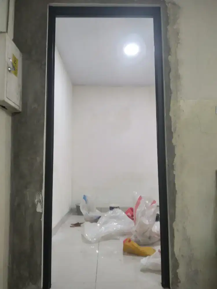 Kusen aluminium gawangan pintu T220cm L100cm hrg terpasangnya 800rb
