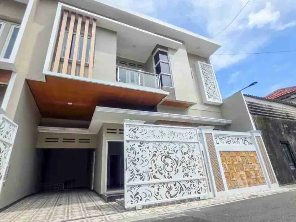 Rumah Mewah Tengah Kota Dekat Paragon Mall