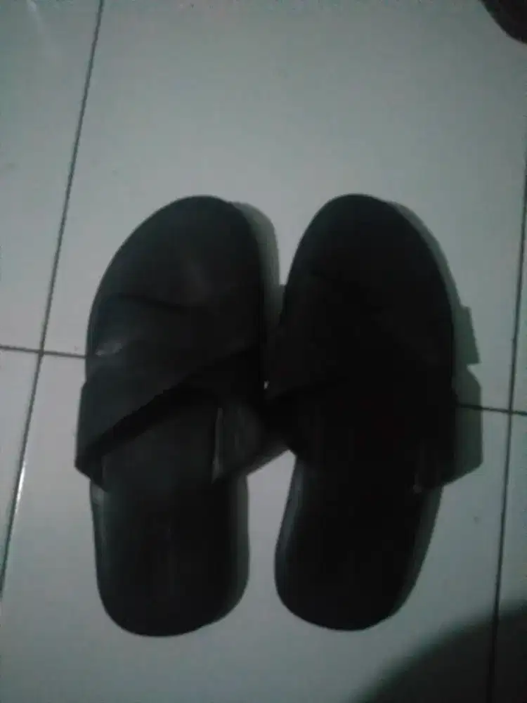 sendal kulit asli
