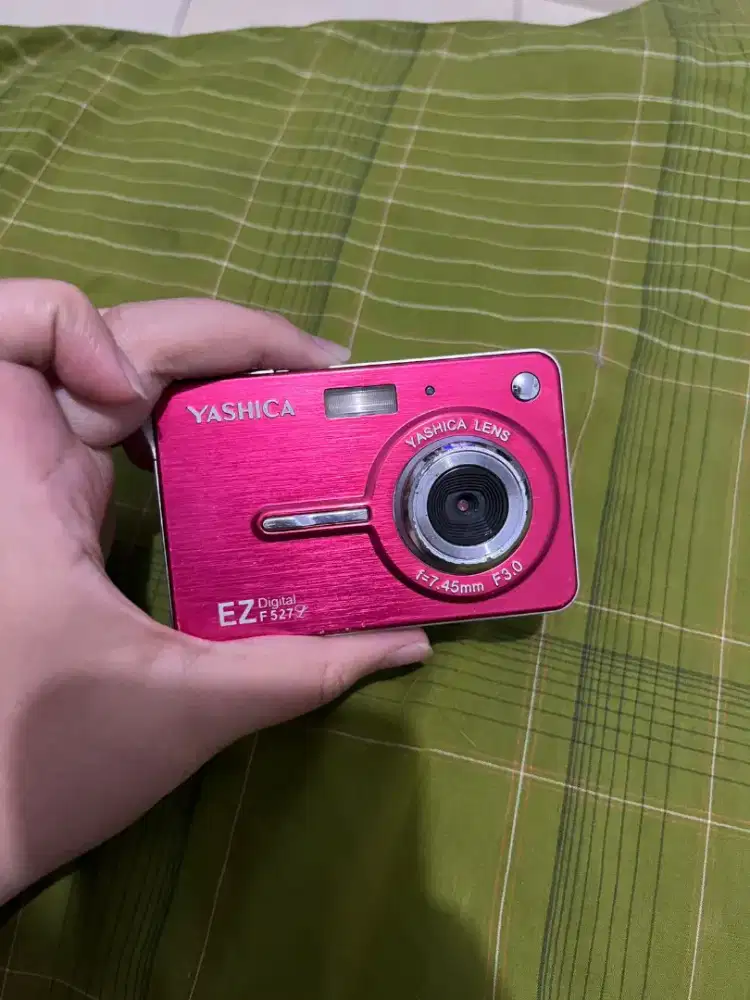 Kamera digital yashica EZ F527L