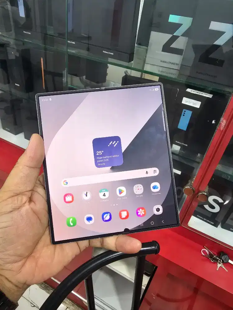 Sam Z fold 6 12/512gb full ori like new . minus  lcd dlm tompel manja