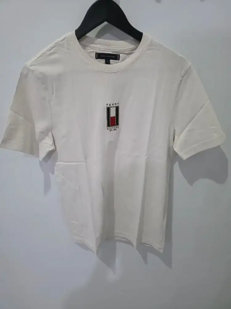 Baju tommy hilfiger
