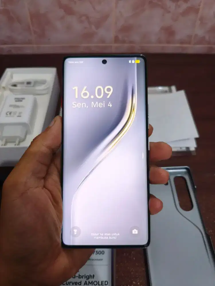 Tecno Camon 40 Pro 5G 8/256 Grey (Nov 2025)