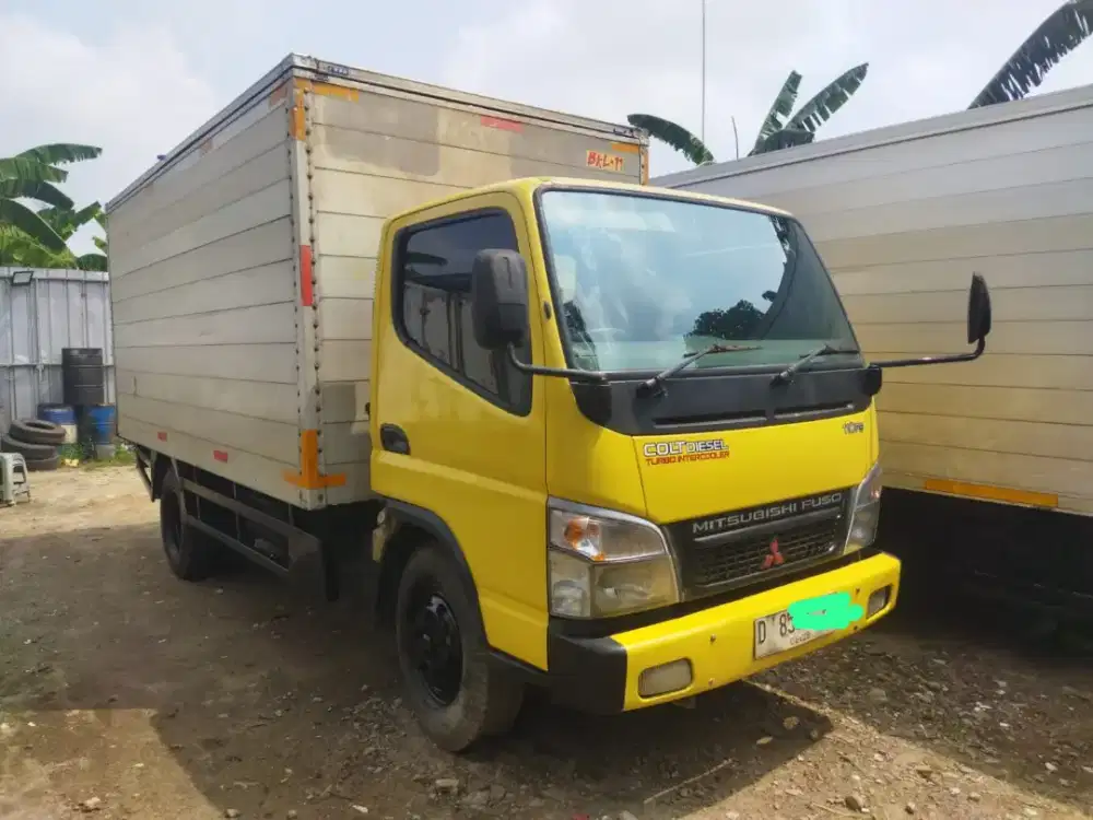 Mitsubishi Colt Diesel 6 ban FE 73 box th 2013