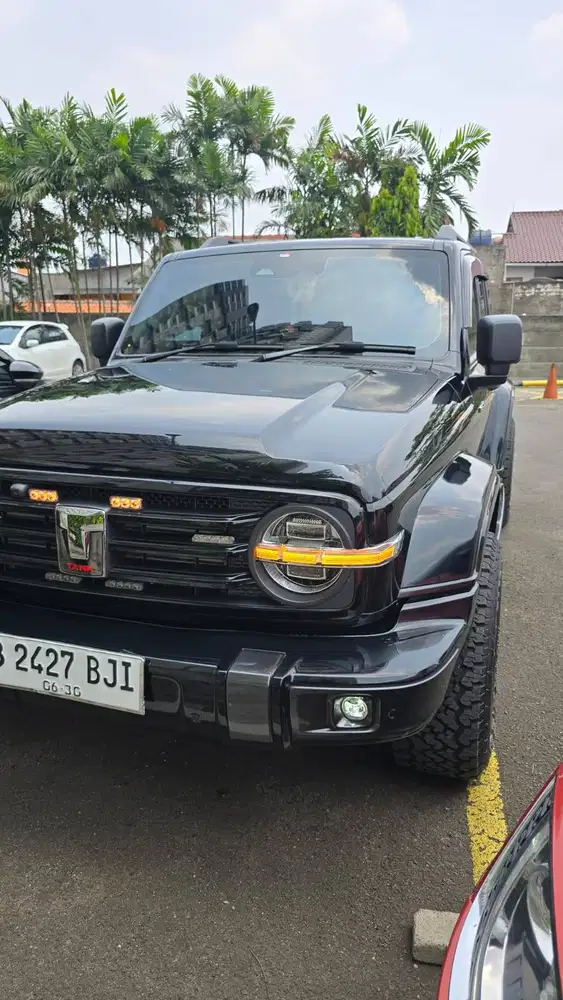Tank 300 bensin hybrid 2025, km 5.000