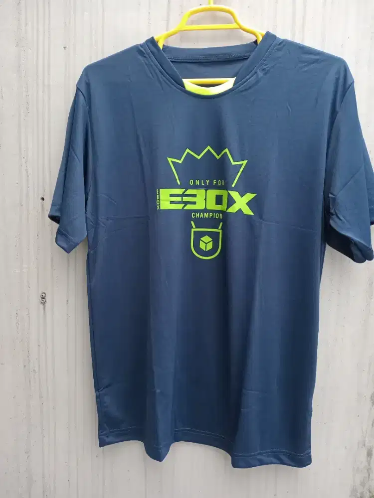Kaos badminthon EBOX ukuran L dewasa baru gress