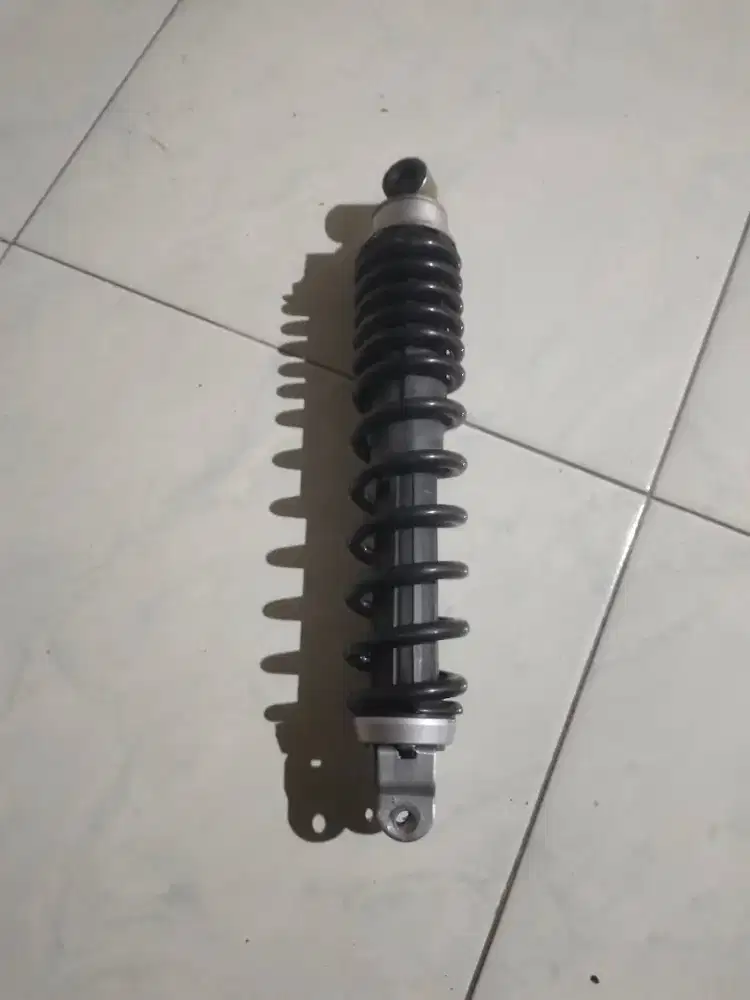 Shock belakng vario 125