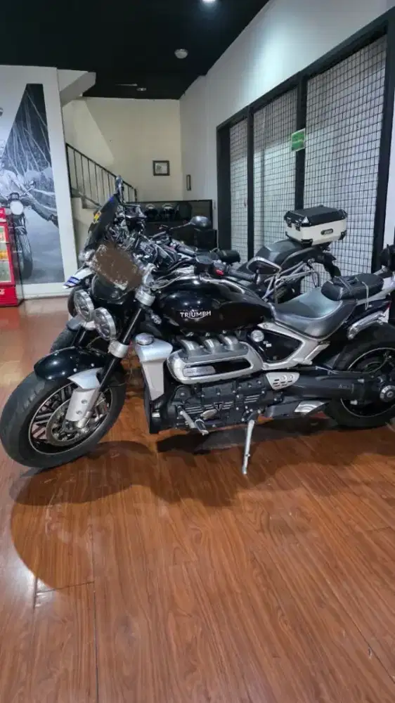 triumph rocket 3