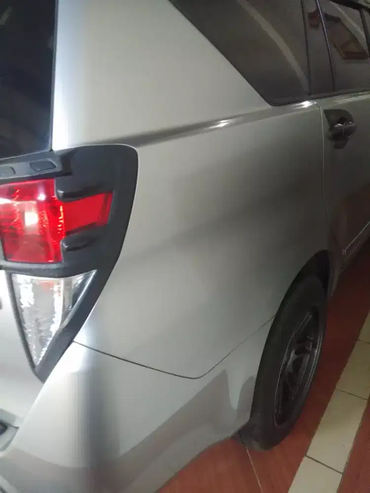 Mobil innova rebon simpanan