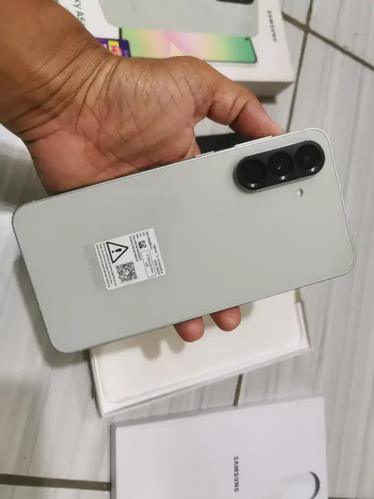 Samsung A56 5G
Ram 8/256