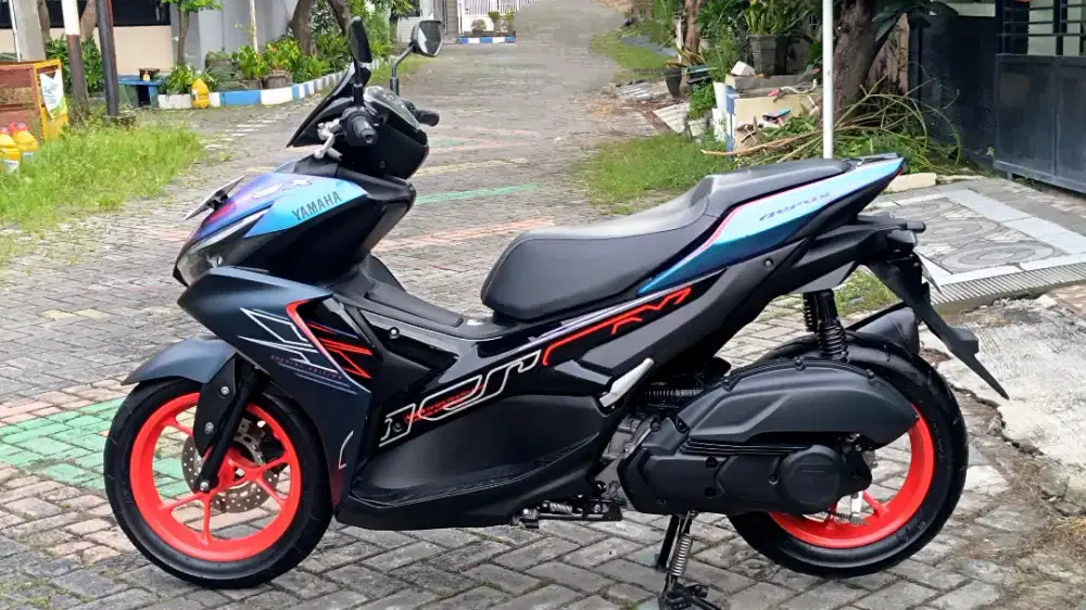 AEROX CYBER CITY KM 8RB