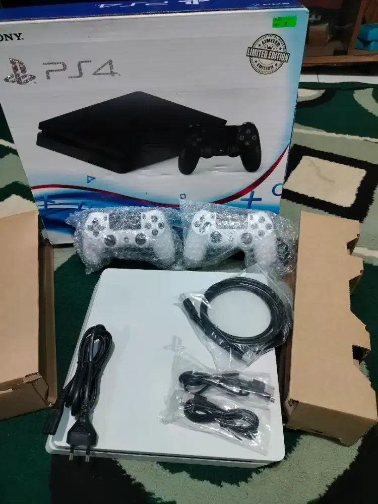 PS 4 Slim Hen 12 (500GB)