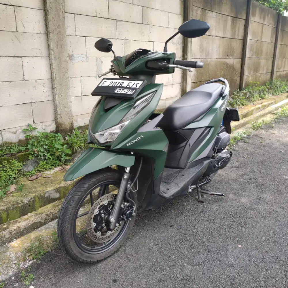 Beat Deluxe ISS tahun 2024 dijual surat lengkap Ciomas Bogor