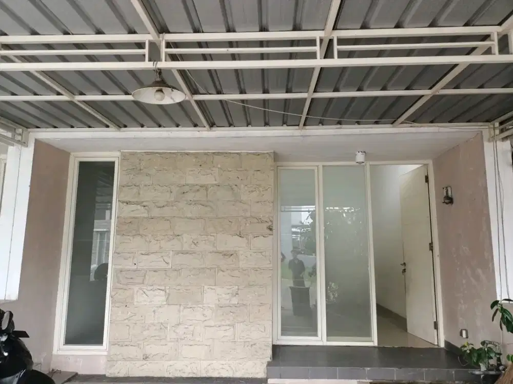 Dijual rmh diPuri Safira Menganti