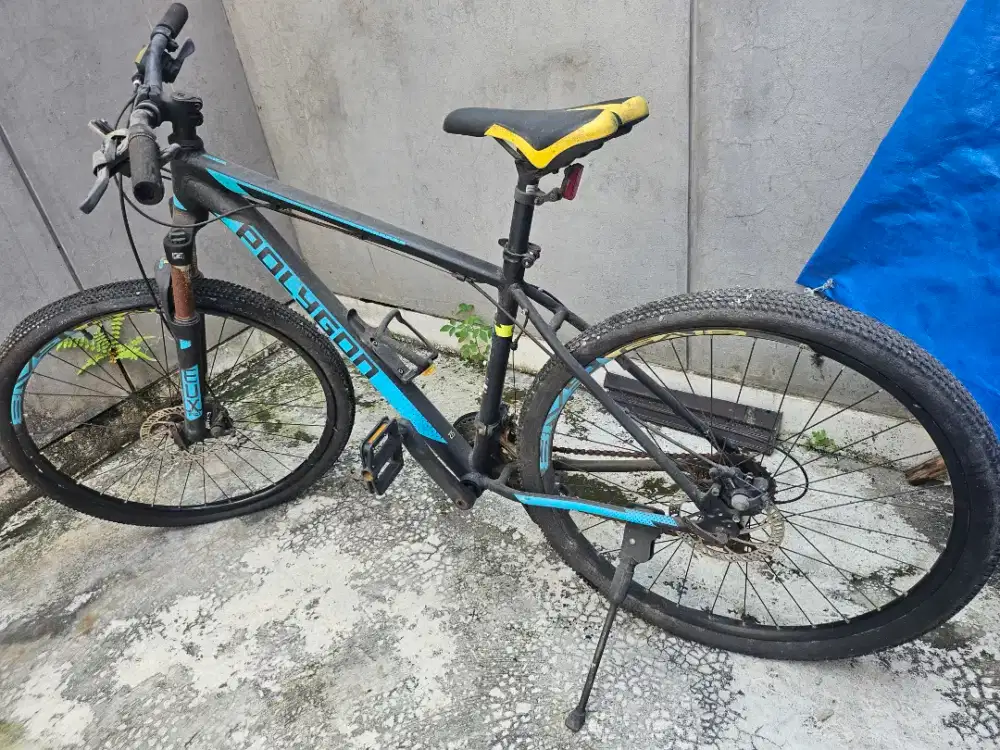 Di jual sepeda merk polygon