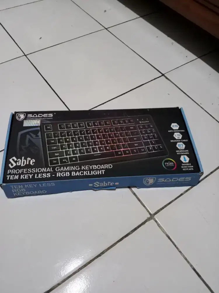 Keyboard Sades Sabre bekas tapi masih bagus