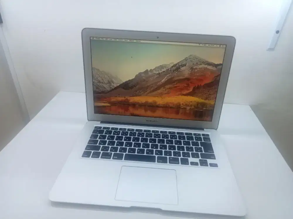 MaccBook Air 13 inch Mid 2013 core i5
ram 4GB/128GB
 Normal