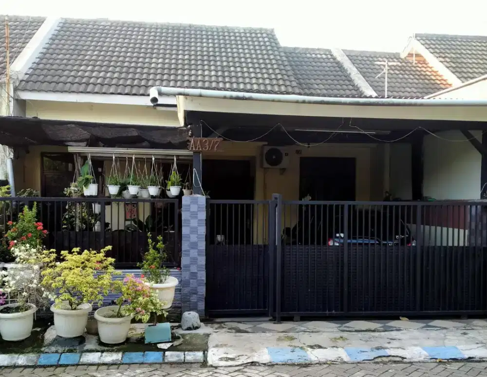 Dijual Rumah Tengah Kota Sidoarjo Dekat Tol