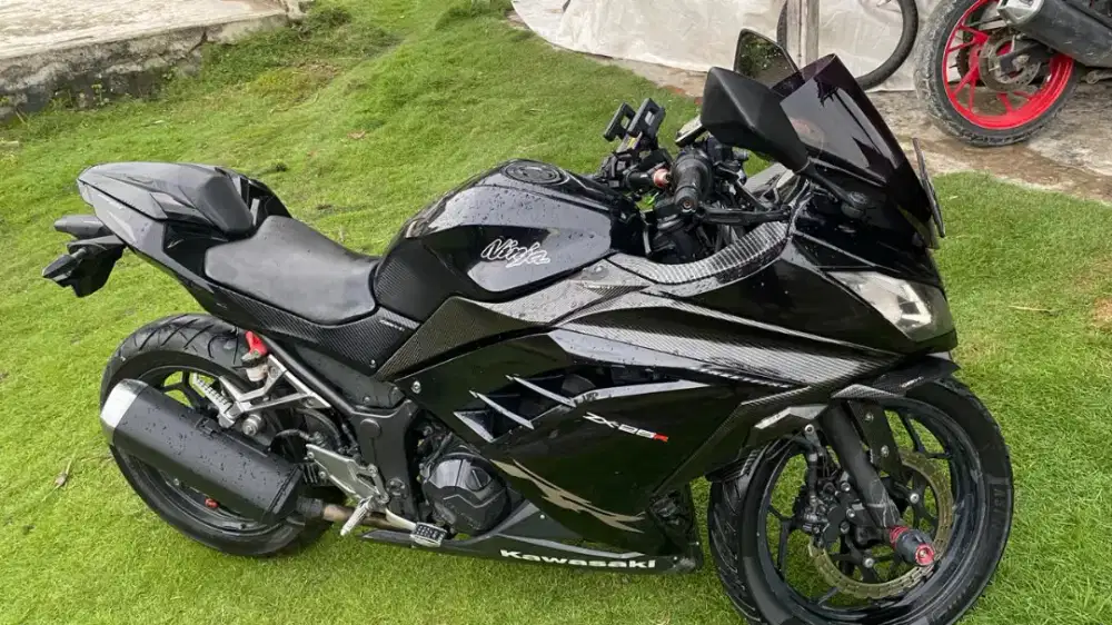 Ninja 250 fi. Warna Hitam