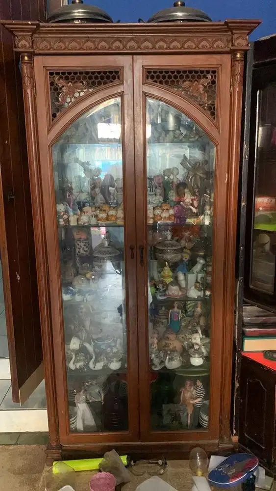 Jual bu Lemari pajangan kaca