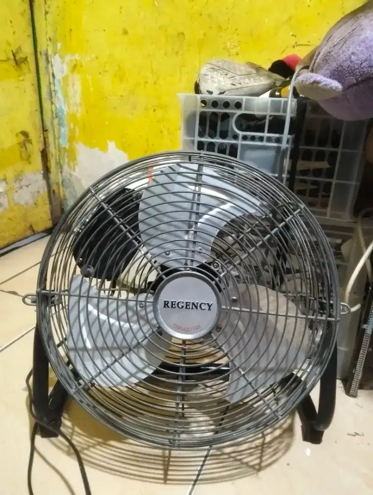 KIPAS TORNADO REGENCY DELUXE