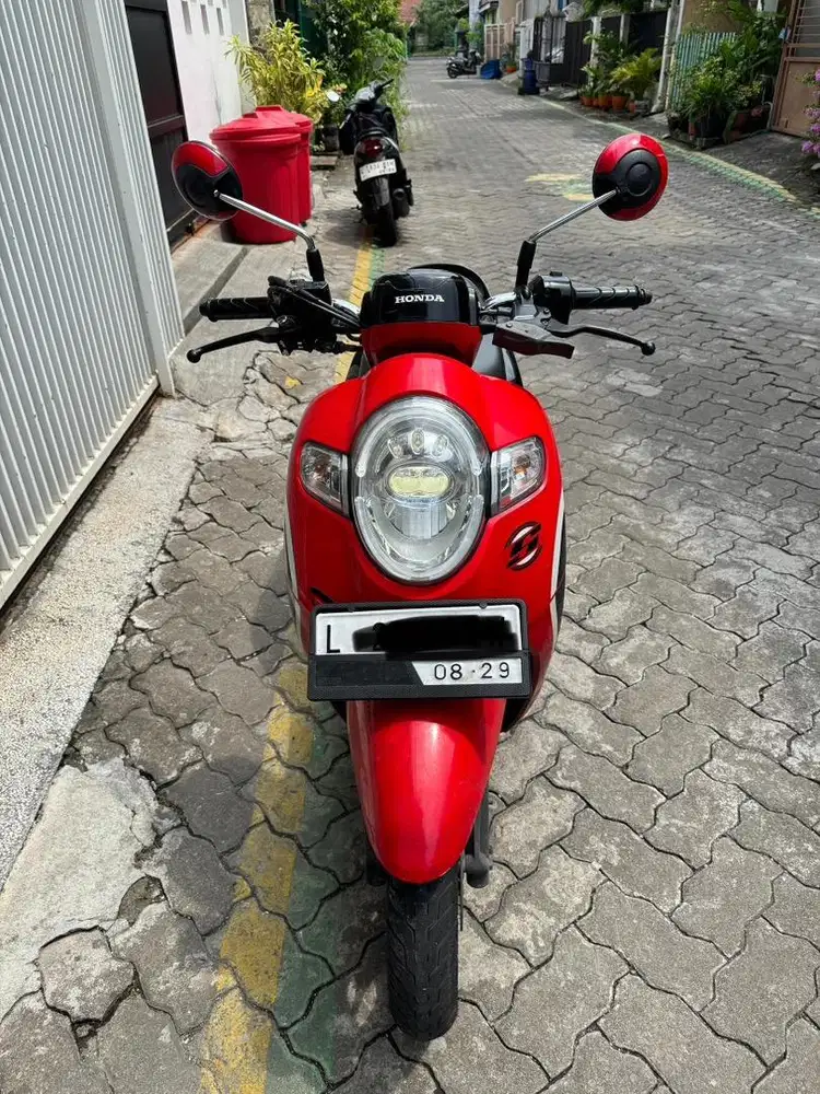 Scoopy 2019 Hitam Merah