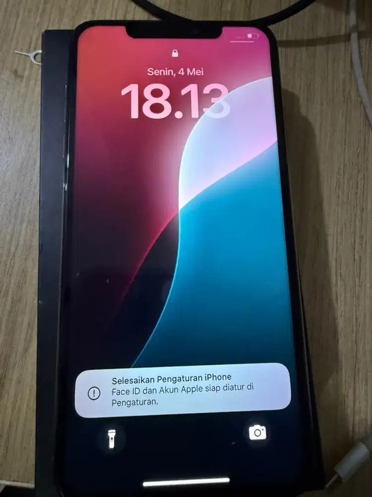 i phone Xs max 256gb whitelist