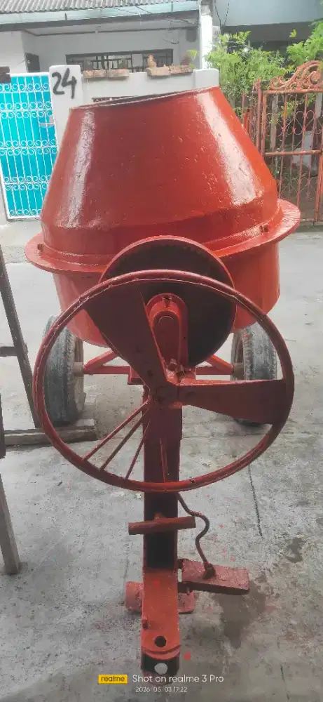 JUAL MOLEN COR sudah pakai roda mobil tinggal geret