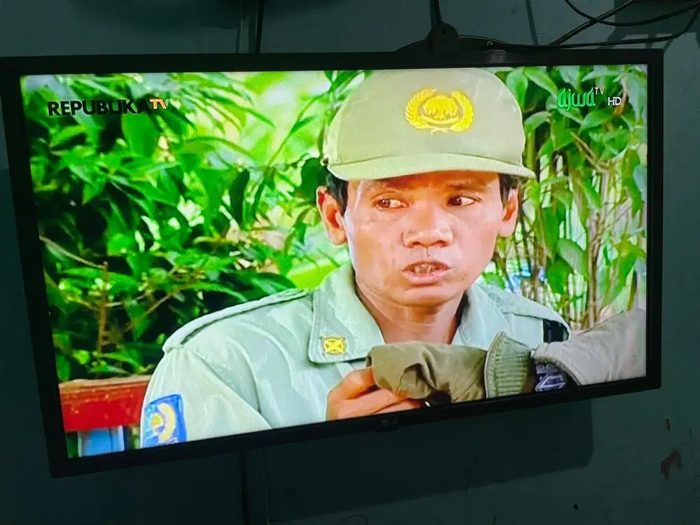 Tv LG 32 mulus dan normal