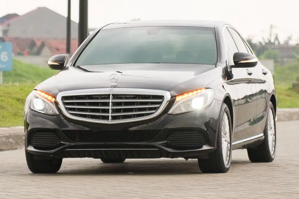 (DP 15jt) Mercedes Benz C250 Exclusive 2015 (W205)