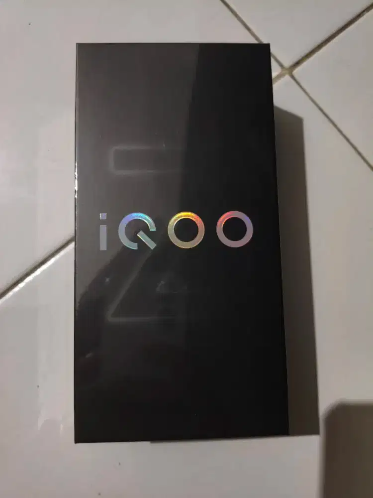 Iqoo Z10 8/128 Hitam New Segel Resmi