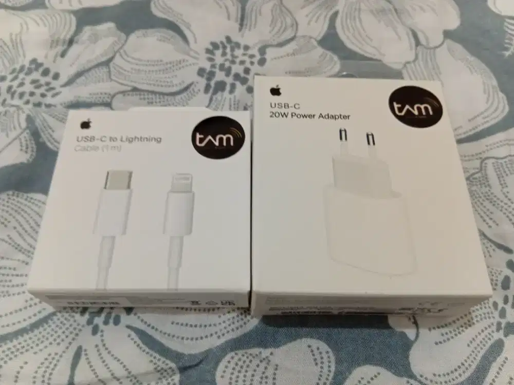 Adaptor Original Tam iphone 20W Tipe C+Kabel Data Tipe C To Lighting(N