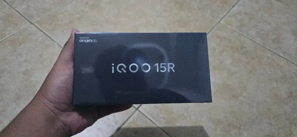 BNIB IQOO 15R 12/256 SILVER