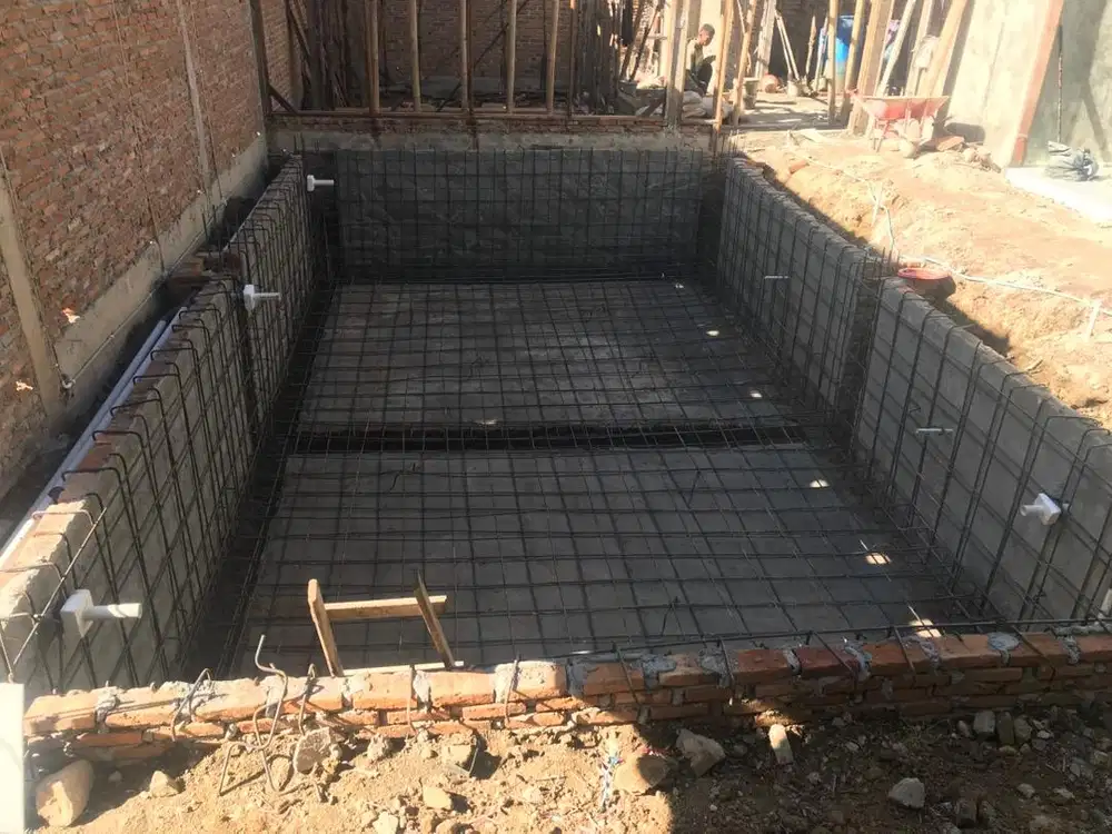 Jasa pembuatan kolam renang dan kolam hias