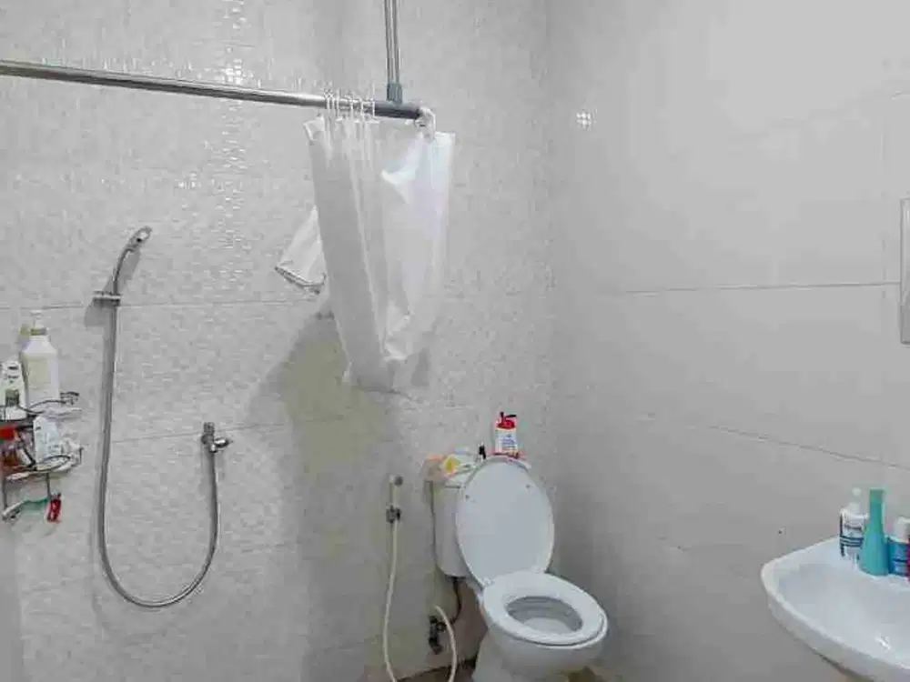 Jual rumah strategis dkt Setiabudi siap huni