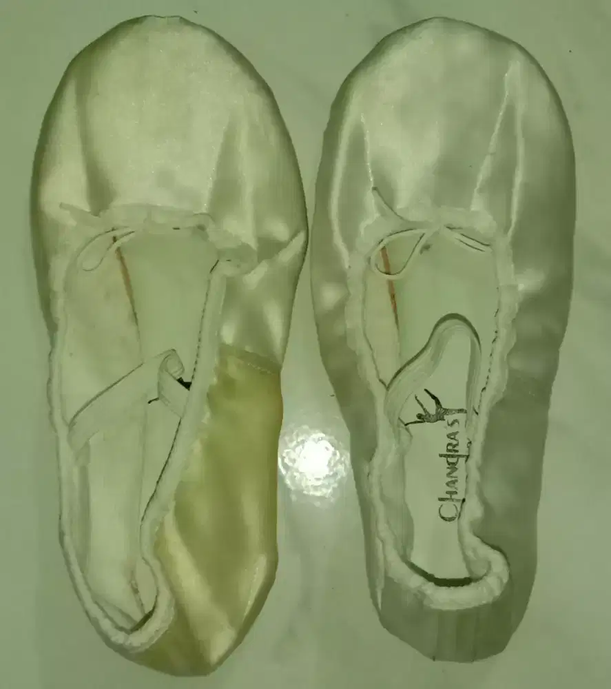Sepatu balet chandra-satin