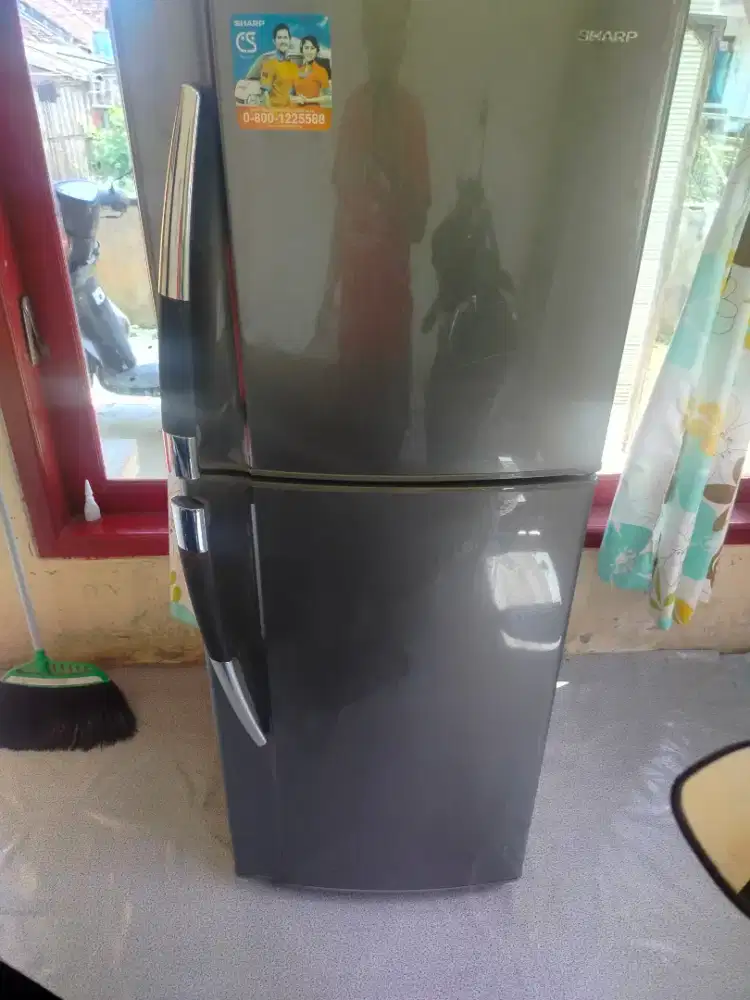 Kulkas Sharp 2 pintu