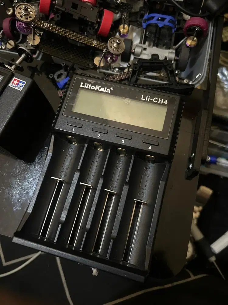 Alat Break In dan Charger Litokala Lii-CH4
