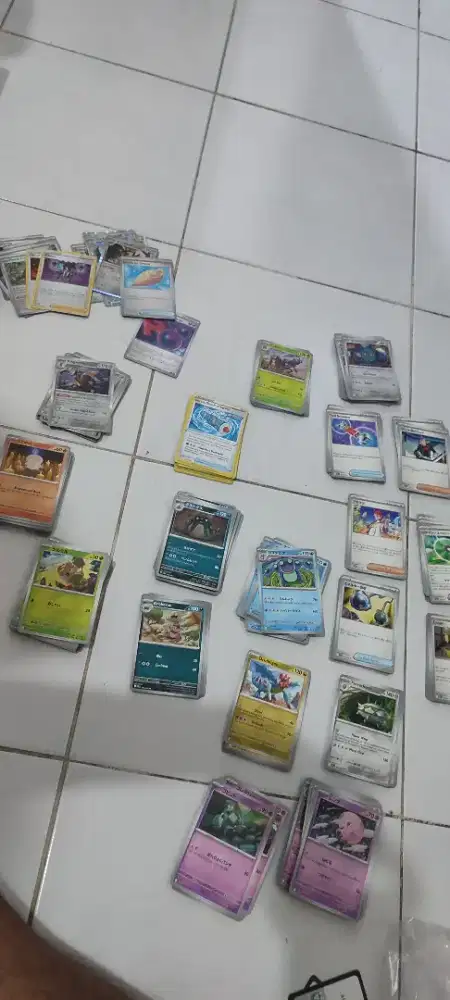 POKEMON BULK KURANG LEBIH 500 KARTU CAMPUR HOLO DAN HOLO