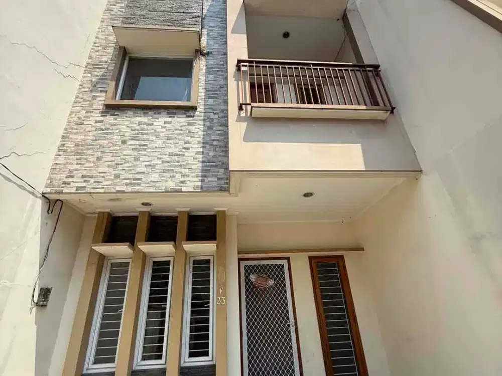 Rumah 3 Lantai siap huni