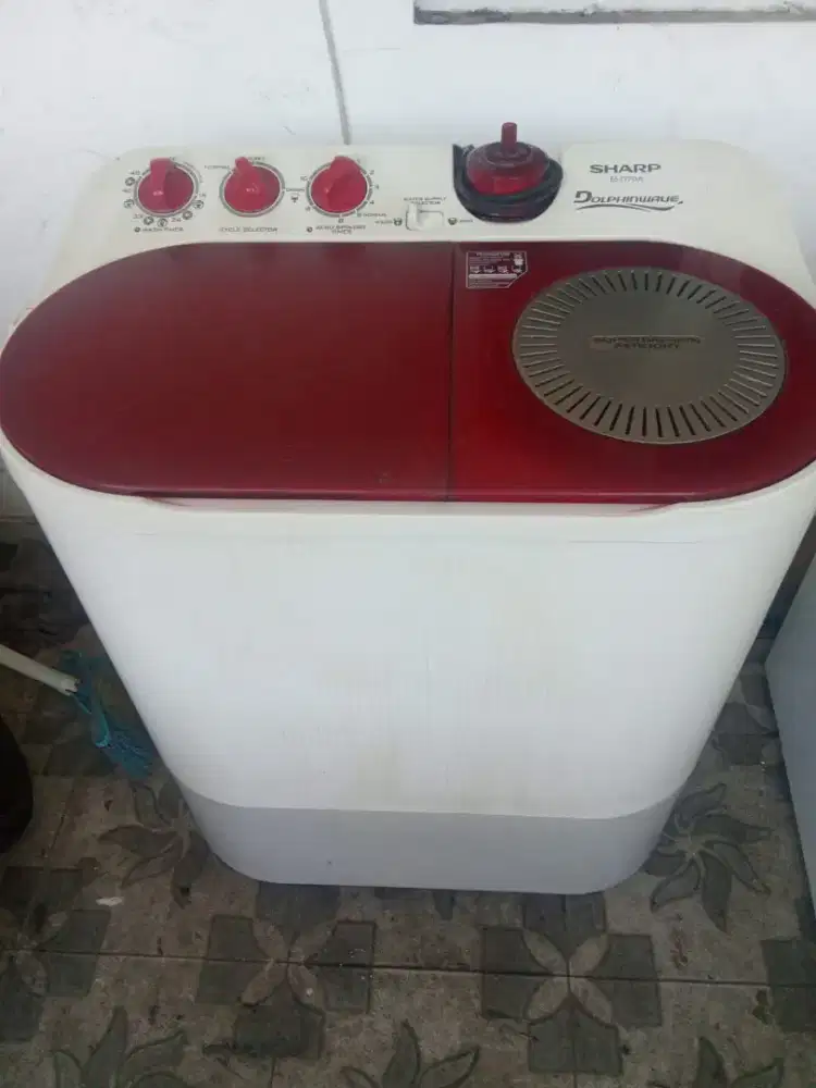 Mesin cuci 2 tabung merk Sharp
