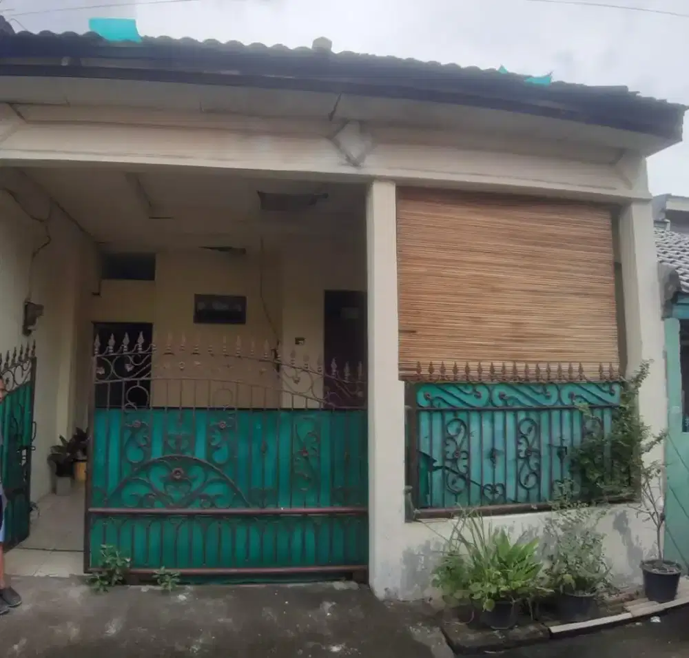 Jual rumah depan jalan