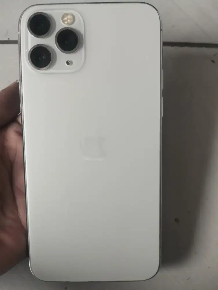 iPhone 11 pro 64 silver all operator
