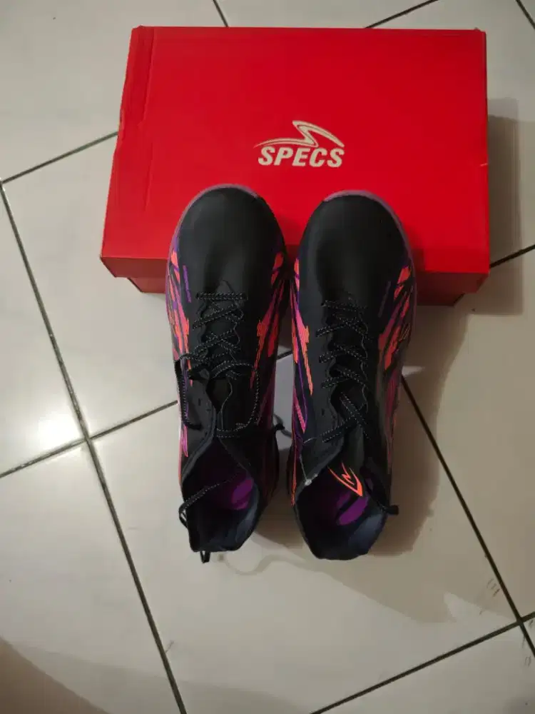 Sepatu specs, ukuran 43 di harga 800k
