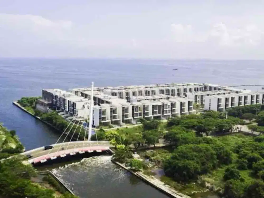 Di jual rumah semi furnish 4 lantai ukuran 8x18 / 144 m2 4 kamar parkir 3 mobil hadap barat timur view regatta / ancol mansion dekat pintu toll ancol di double decker seafront ancol barat Jakarta utara