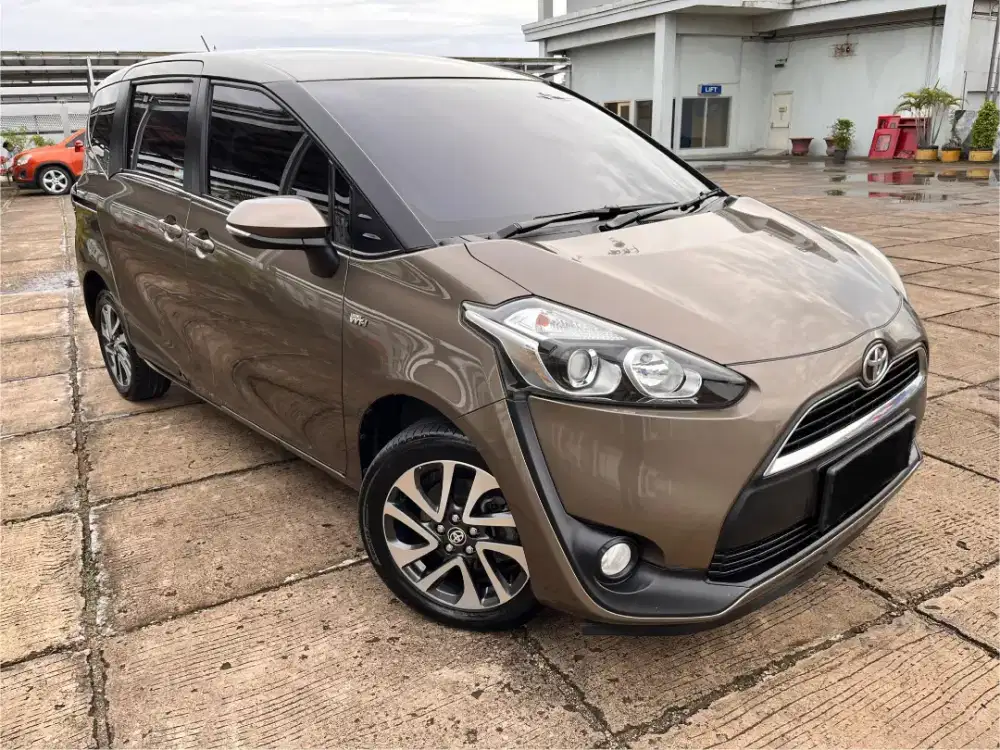 Toyota Sienta 1,5 V Cvt 2018