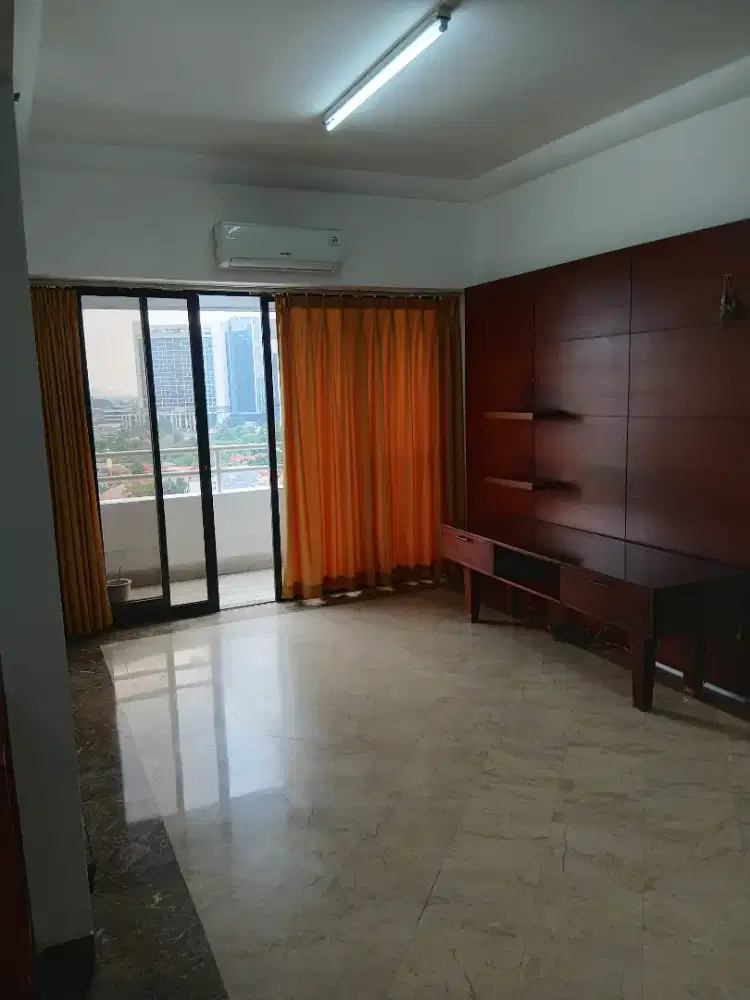 Disewakan atau dijual Apartemen Bonavista lantai 11