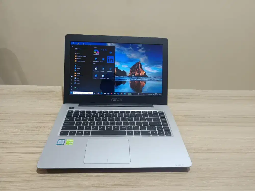 Asus A456UR i5-6200U ssd 250GB,ram 8GB,grapics nvidia 930MX